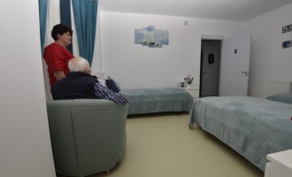 Când începe un vârstnic să aibă nevoie de îngrijire suplimentară?