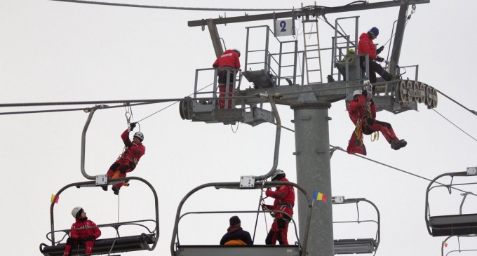 Concluzia autorităților privind incidentul de la telescaunul din Vatra Dornei, unde 50 de turiști au rămas au rămas blocați timp de câteva ore