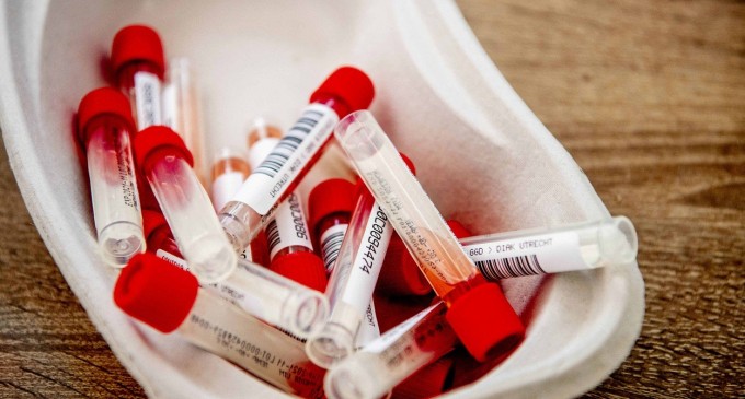 Puțin peste 2.000 de noi cazuri de COVID-19 în ultima zi / 37 de decese, dintre care 13 din trecut