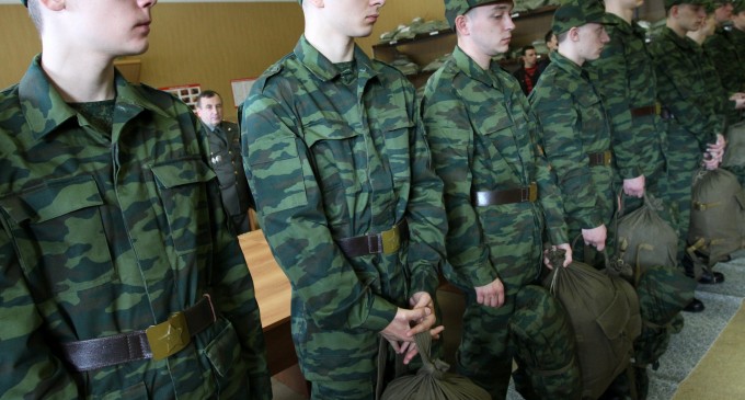 SUA spun că Rusia caută să recruteze „peste 60.000 de soldați”