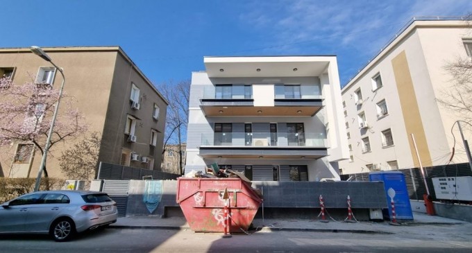 Ce s-a construit pe spațiile verzi din Floreasca retrocedate ilegal / Cetățenii cer demolarea blocurilor și sancționarea funcționarilor