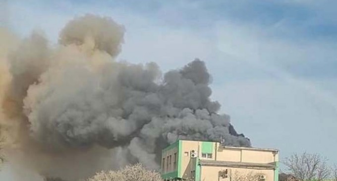 Trei surse radioactive descoperite în perimetrul fostei fabrici de țigări din Timișoara distruse de incendiu – prefect