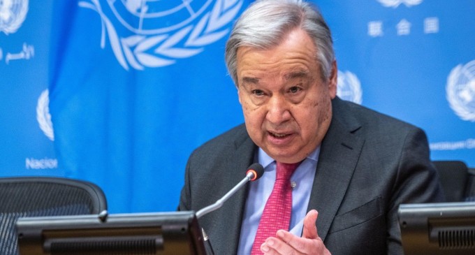 Șeful ONU le cere, separat, lui Putin și Zelenski să îl primească în vizită