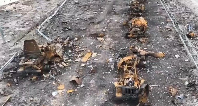 VIDEO Cum arată o coloană rusească distrusă complet de armata ucraineană lângă Kiev