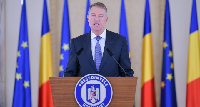 Iohannis merge luni la Riga pentru Summitul Inițiativei celor Trei Mări