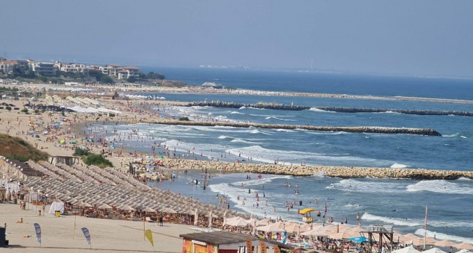 Ploi în majoritatea zonelor țării, în weekendul prelungit de Sfânta Maria / Cum va fi vremea pe litoral și la munte