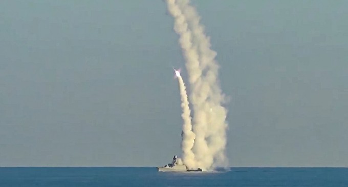 Rusia spune că a distrus un depozit cu rachete HIMARS / Kievul susține că rachetele rușilor au lovit un grânar