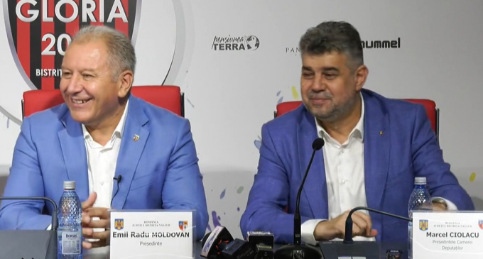 Ciolacu, la Bistrița, alături de Vasile Dîncu: „Cine să fie remaniat? Vasile, tu ești remaniat?”