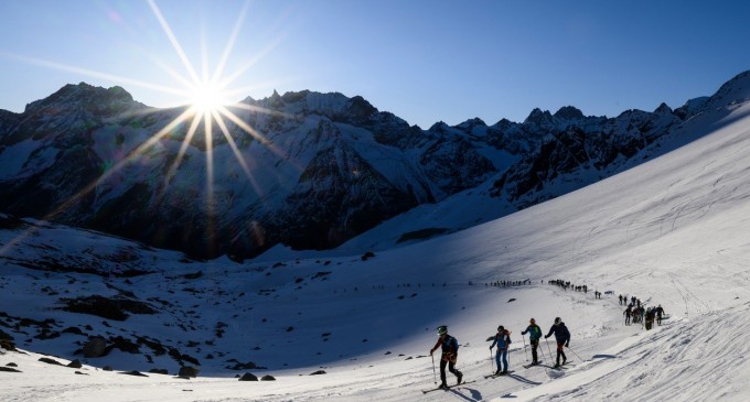 Cadavrul unui alpinist care ar fi murit cu decenii în urmă, descoperit pe gheţarul Stockji din Elveţia