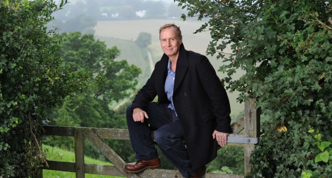 Scriitorul Nicholas Evans, autorul celebrului roman Îmblânzitorul de cai, a murit la 72 de ani