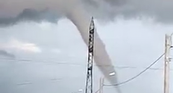 VIDEO VIRAL Fuior de tip tornadă filmat în Dolj duminică seară