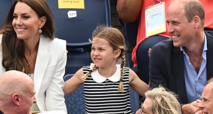 Fotografiile cu prinţesa Charlotte la Jocurile Commonwealth au devenit virale