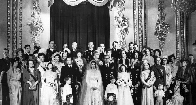 FOTO/VIDEO Legăturile dintre Regina Elisabeta a II-a și familia regală a României Mihai I