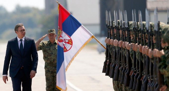 Uniunea Europeană vrea să forțeze Serbia să se rupă de Rusia