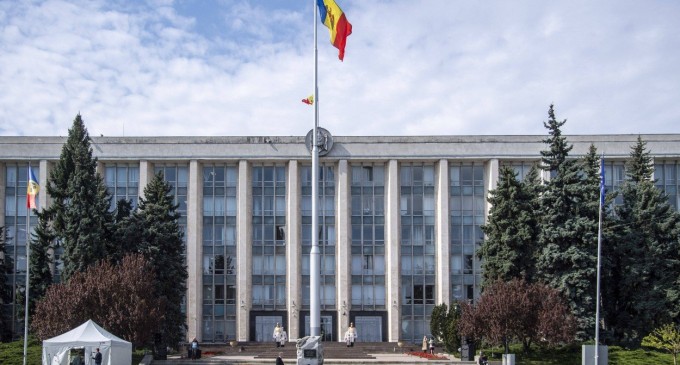 Serviciul de securitate al Rusiei a pompat milioane de dolari pentru a da jos guvernul pro-occidental al Republicii Moldova
