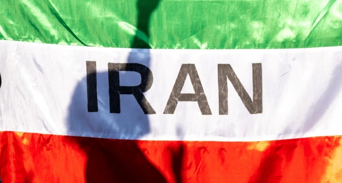 Elevă din Iran „omorâtă în bătaie fiindcă a refuzat să cânte” o odă pro-regim