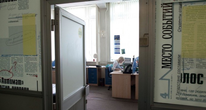 Publicația independentă Novaya Gazeta, blocată în Rusia