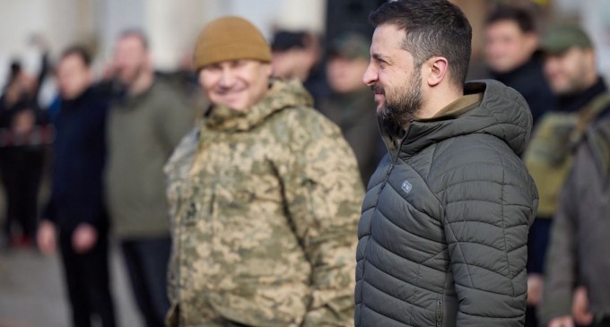 Bloggerii militari ruși, extrem de supărați că armata lor nu a tras asupra lui Zelenski în timpul vizitei din Hersonul „rusesc”: „Nu vrem să luptăm cum trebuie!”