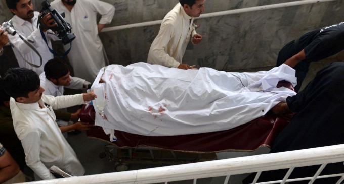 Atentat terorist în Pakistan: 3 morți și 23 de răniți după atacarea unei echipe de vaccinare