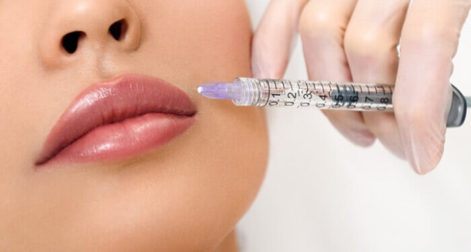 Injectarea buzelor cu acid hialuronic – este o procedură sigură?