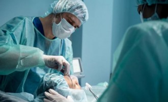 Cât costă operația de rinoplastie și cum alegi clinica potrivită pentru intervenție?