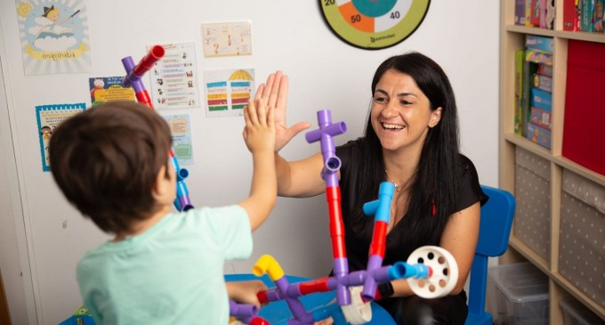 5 din 10 copii cu autism pot fi complet recuperați dacă fac terapie intensivă în primii 2 ani de viață (expert)