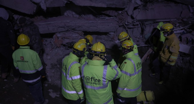 Armata austriacă și-a suspendat operațiunile de salvare din Turcia, din cauza „situației de securitate tot mai dificile”