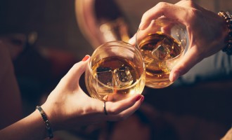 Cum să alegi un lichior de calitate? 5 criterii de care să ții cont