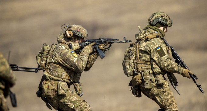 Reportaj AFP: În Ucraina, o brigadă de asalt se antrenează pentru contraofensivă