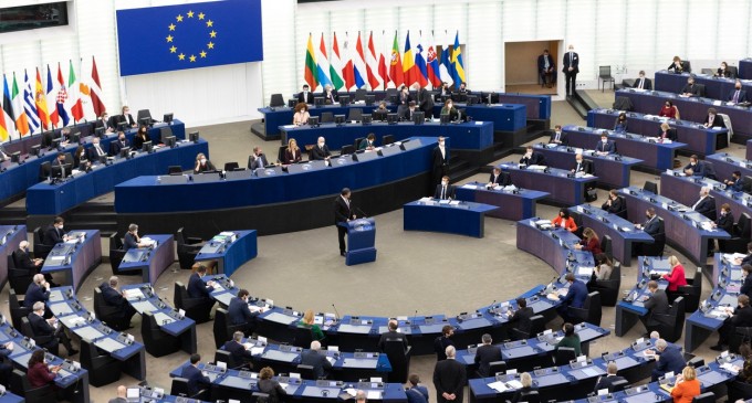 Blocarea cerealelor ucrainene îl ajută pe Putin, avertizează cele mai mari două grupuri politice din Parlamentul European