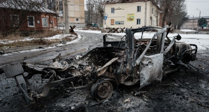 VIDEO Imagini video geolocalizate arată steagul Wagner arborat aproape de centrul orașului Bahmut