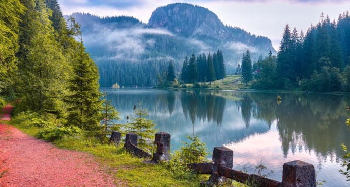 Lacul Rosu – Ce poti sa vizitezi in aceasta zona?