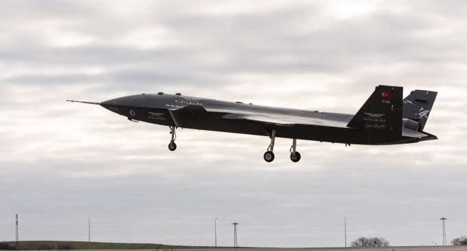 Baykar are în plan producerea unei noi drone de luptă în 2024