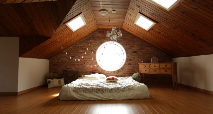 Sfaturi pentru întreținerea și reîmprospătarea suprafețelor de lemn cu baiț la tine acasă