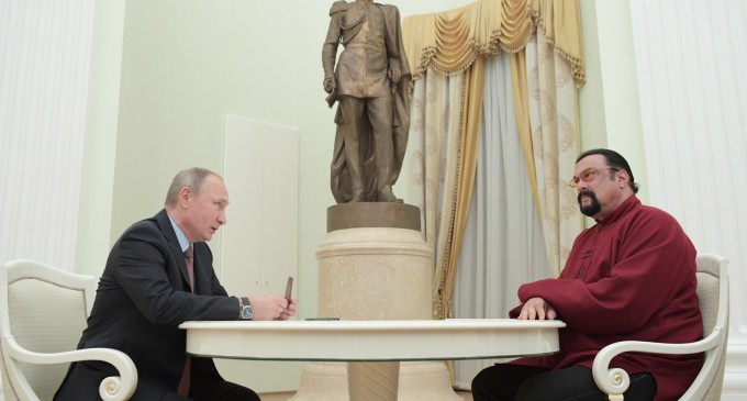 „Putin îl vrea pe Steven Seagal ca ministru al Apărării”: Mai multe ziare iraniene au crezut această glumă