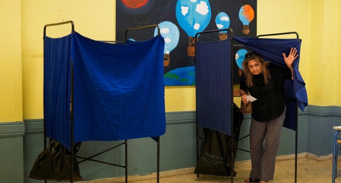 Alegeri parlamentare în Grecia. Sondajele arată o victorie clară pentru partidul conservator Noua Democraţie