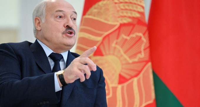 Lukaşenko: Dacă Occidentul nu vrea ca Rusia să câştige în Ucraina, să se aşeze la masa negocierilor. Însă dacă mâine ruşii vor vedea posibilitatea să atace spre sud până în Transnistria… situaţia se va schimba