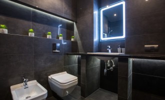 3 piese esențiale pentru o baie hi-tech