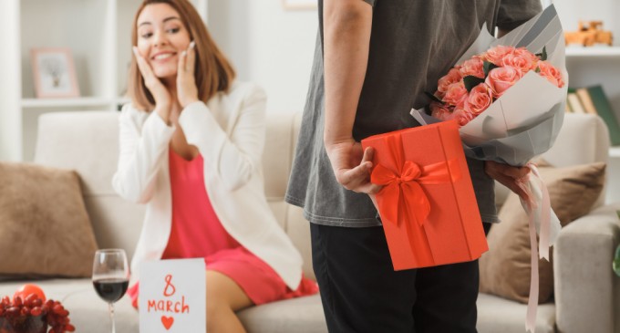 Cum sa alegi cadourile personalizate – daruri pe care le oferi din inima