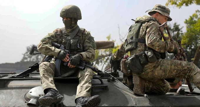 VIDEO Un parașutist rus arată cum sunt ținuți militarii de elită ai Moscovei în timp ce așteaptă evacuarea: „Fără mâncare, abia am primit apă”