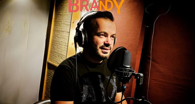Brandy – un cântăreț ce inovează lumea muzicală a manelelor