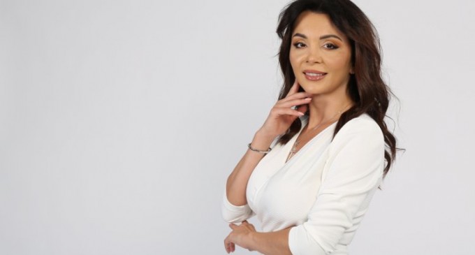 Violeta Pană: De 13 ani un reper pentru feminitatea și eleganța femeilor din România