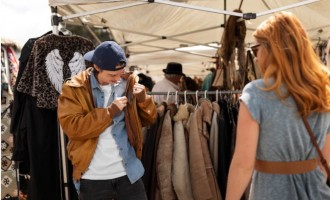 Cauți haine pentru copilul tău la un preț avantajos? Vezi aici ce opțiuni ai!