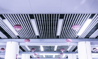 Tavanele metalice în construcțiile comerciale și industriale – o opțiune practică, dar și estetică