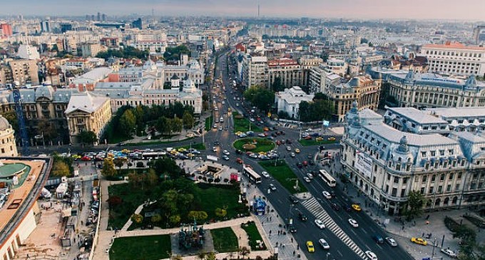 Explorând Frumusețile Orașului: Atracțiile Indispensabile din București