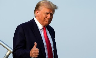 Trump ar fi discutat informaţii sensibile despre submarinele nucleare americane cu un miliardar australian