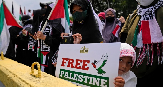 „Soluția celor două state”: Cine ar putea recunoaște însă un stat palestinian?