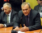 Primarul PSD din Mioveni, prins în flagrant că restituia 10.000 de euro primiți mită, a fost reținut