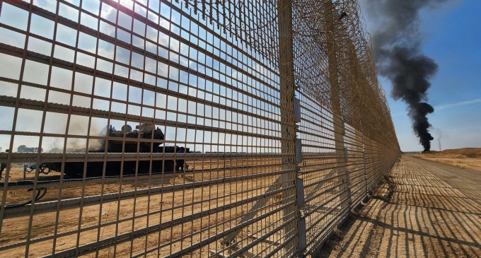 Răazboi în Israel: „Nu avem unde să mergem, m-am trezit în stradă cu copiii”- locuitor din Gaza