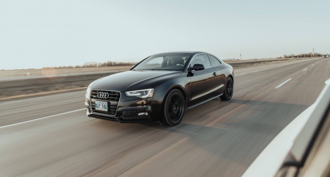 Baterie Sănătoasă, Conducere Fără Griji: Cum Influențează Starea Bateriei Experiența de Pe Șosea